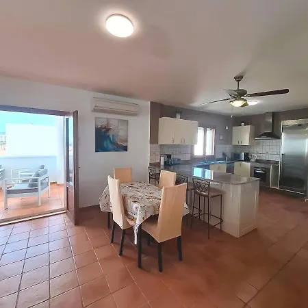 Comfort - 5 Minutes Walking To Marina Rubicon Appartement