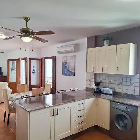 Апартаменты Comfort - 5 Minutes Walking To Marina Rubicon *