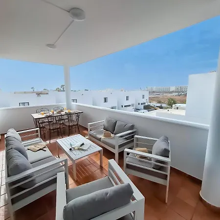 Apartment Comfort - 5 Minutes Walking To Marina Rubicon